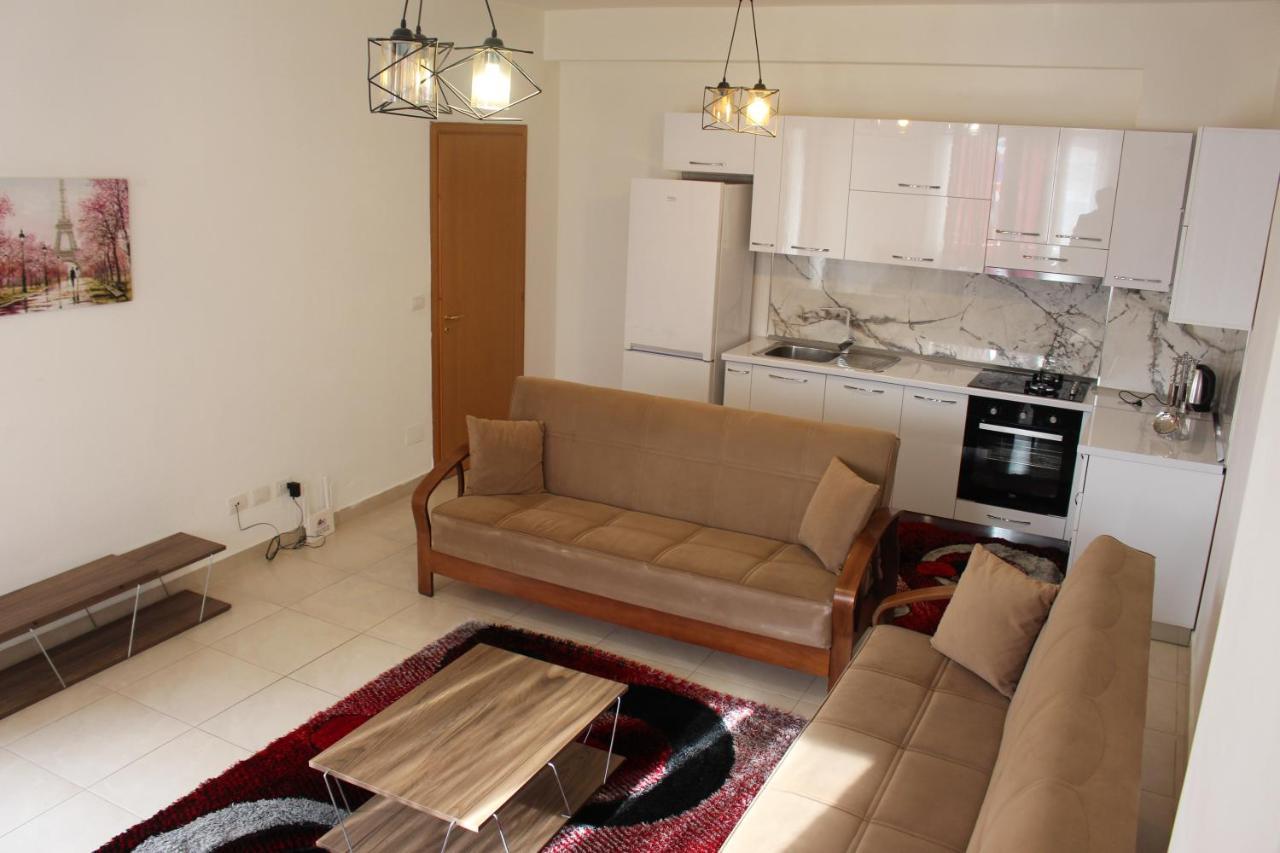 City Center Luxurious Apartment Shkoder Exterior photo